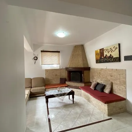 Kasteli House Lejlighed *