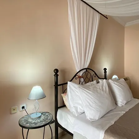 Kasteli Cozy House * 아크앤젤로스