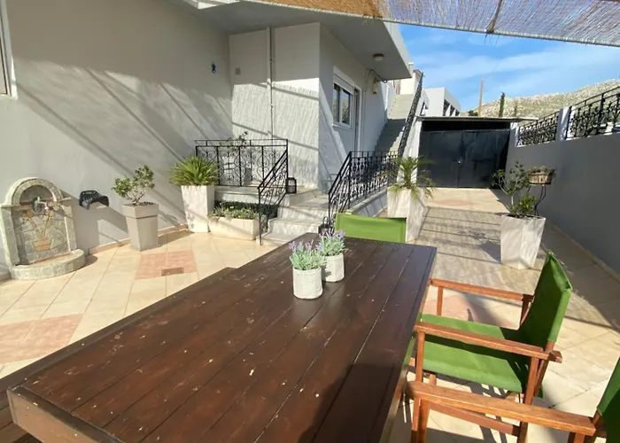 아파트 Kasteli Cozy House *